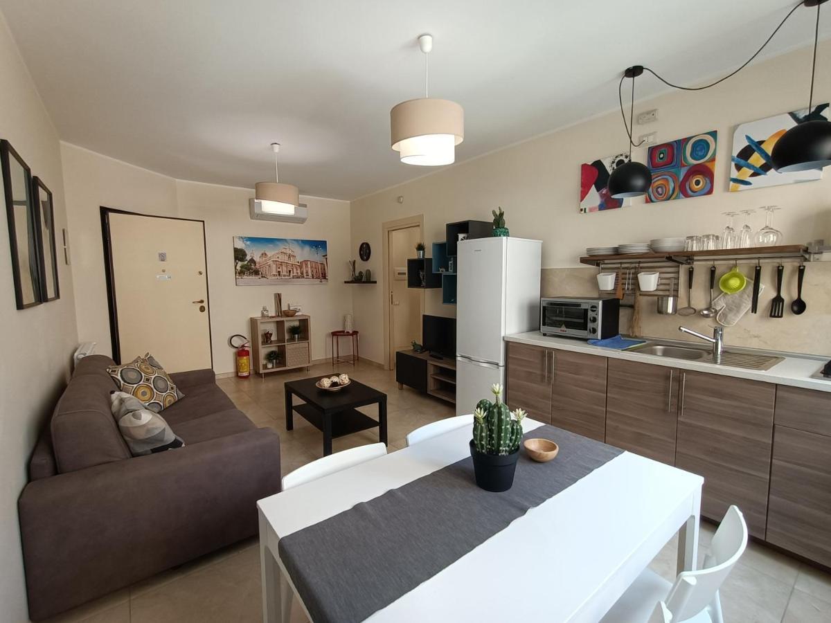Friends & Family Apartment CTA Exterior foto